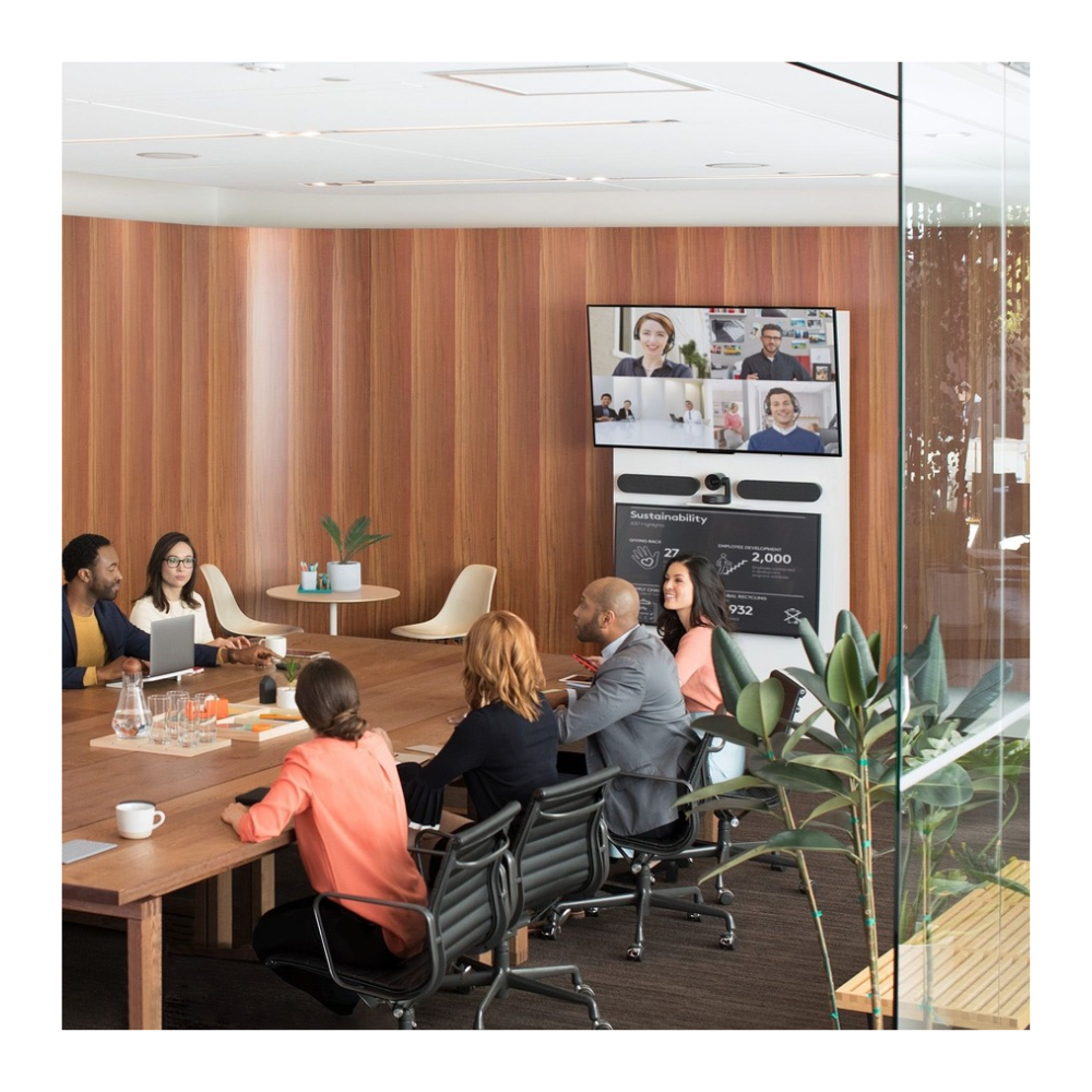 Logitech Rally Plus – 4K UHD Video Conferencing System with USB Connectivity, External Microphones, and Studio-Quality Audio – Desktop Setup